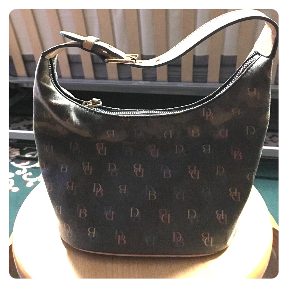 Dooney & bourke bag